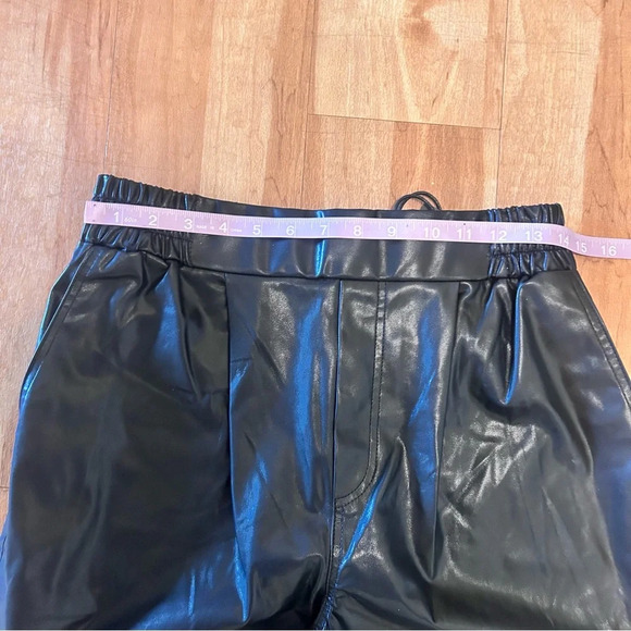 Blank NYC NWT Faux Leather Night Crawling Pants - Picture 8 of 12